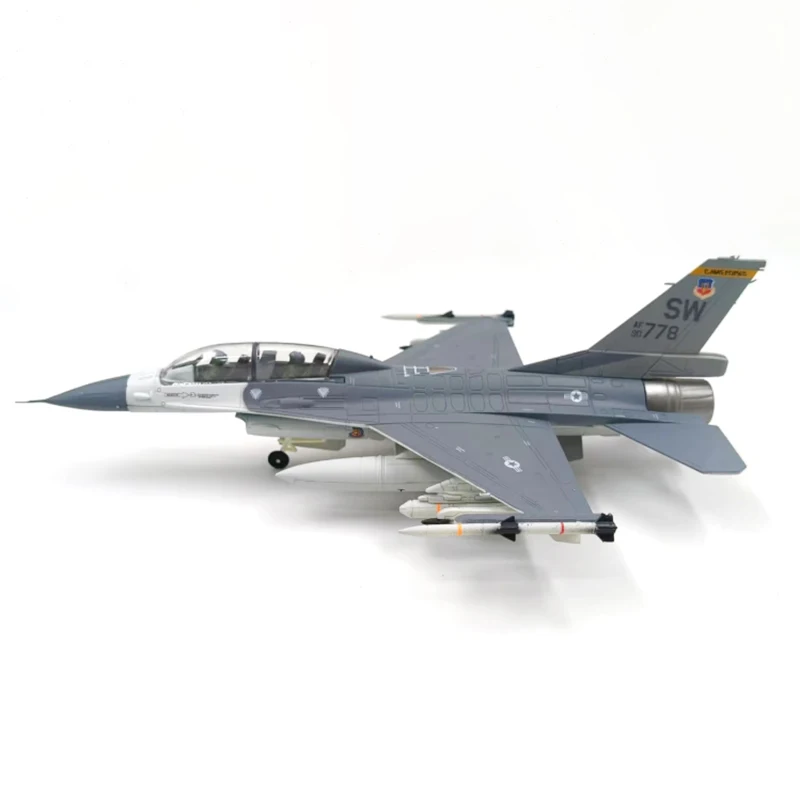 Detailed 1:72 Scale F-16D Diecast Fighter Jet Model 2 Detailed 1:72 Scale F-16D Diecast Fighter Jet Model - Image 2