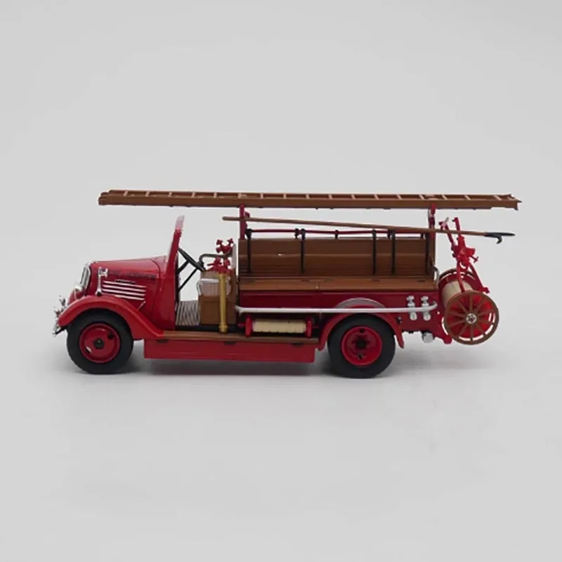 Vintage French Fire Engine Collectible Model 2 Vintage French Fire Engine Collectible Model - Image 2