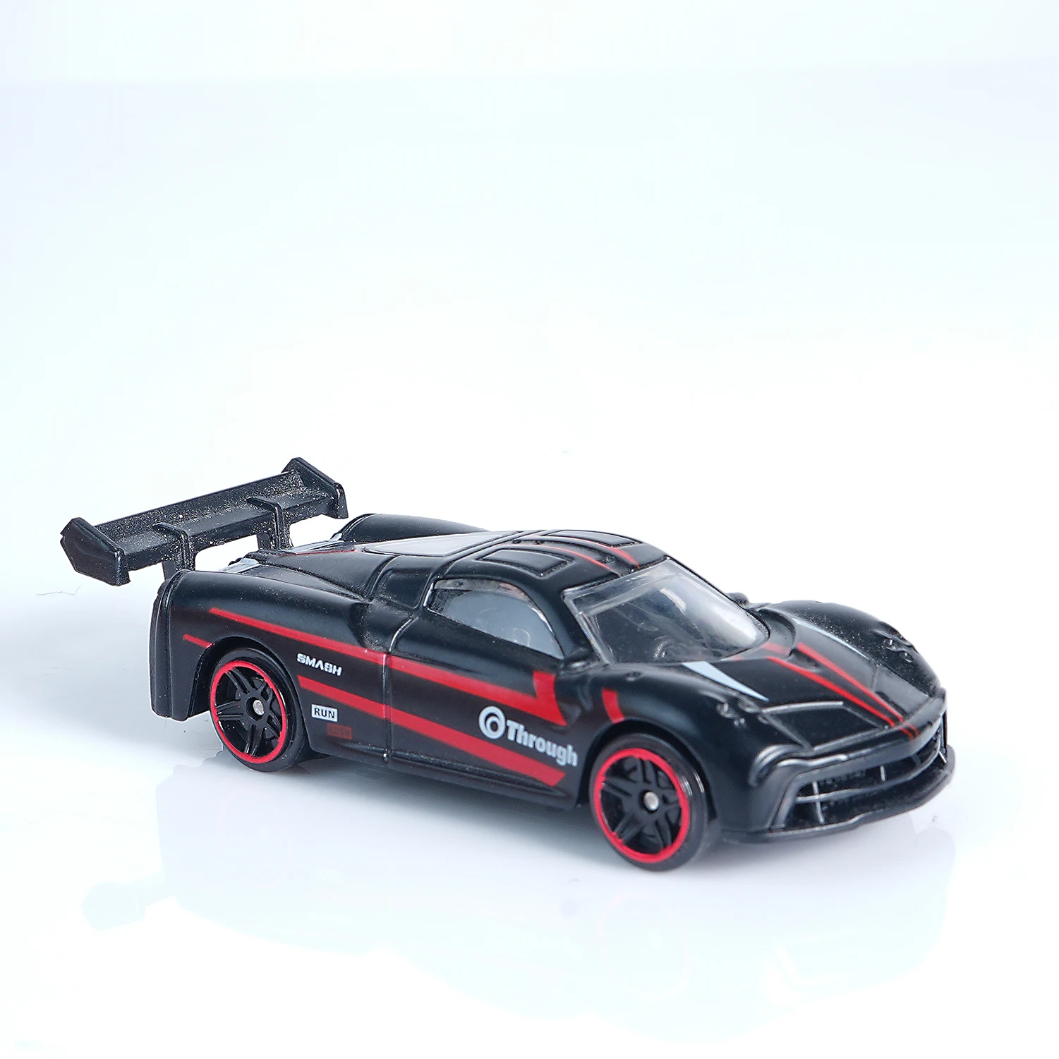Night Lightning 1:64 Scale Die-Cast Supercar 4 Night Lightning 1:64 Scale Die-Cast Supercar - Image 4