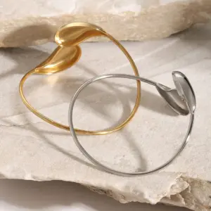 S1a9e04f9d74b4060a2737cc1730649998