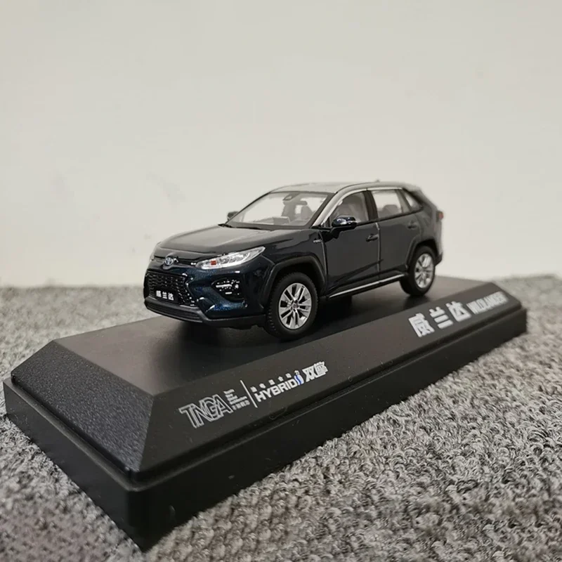 Blue Diecast SUV Model 1:43 Scale by WELLY 2 Blue Diecast SUV Model 1:43 Scale by WELLY - Image 2