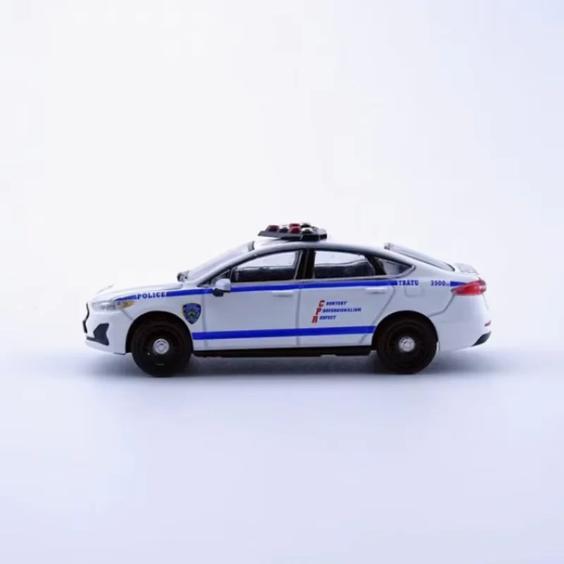 1/64 Ford Mondeo Police Car Model 3 1/64 Ford Mondeo Police Car Model - Image 3