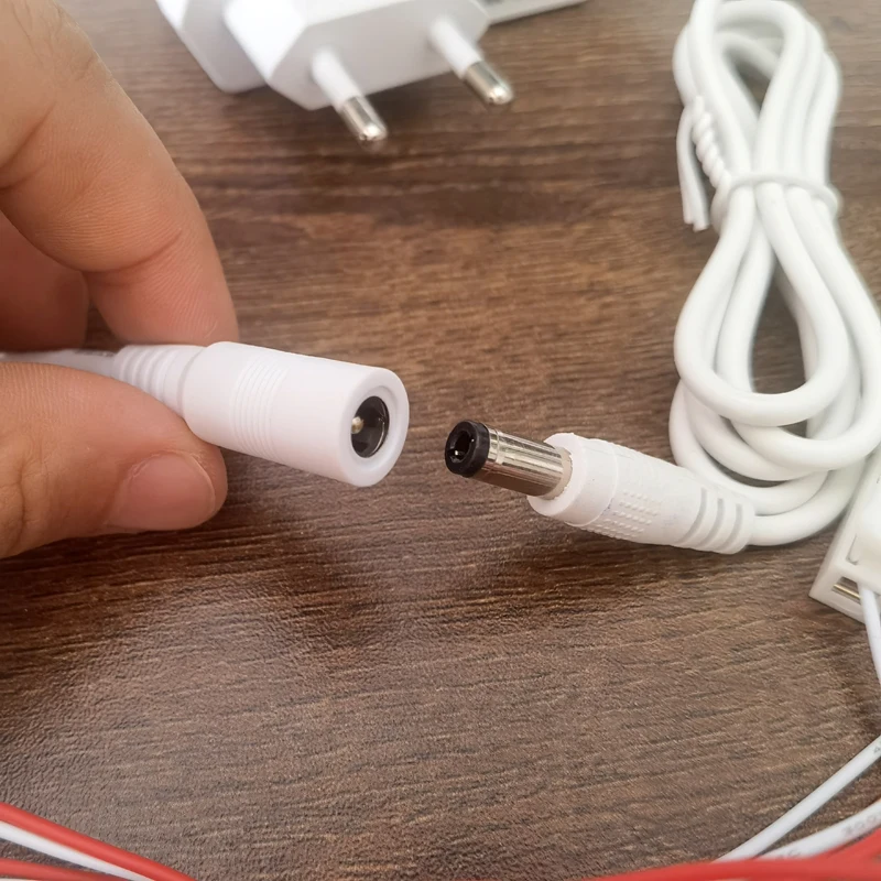 Adjustable Power Supply with Analog Dial 5 Adjustable Power Supply with Analog Dial - Image 5