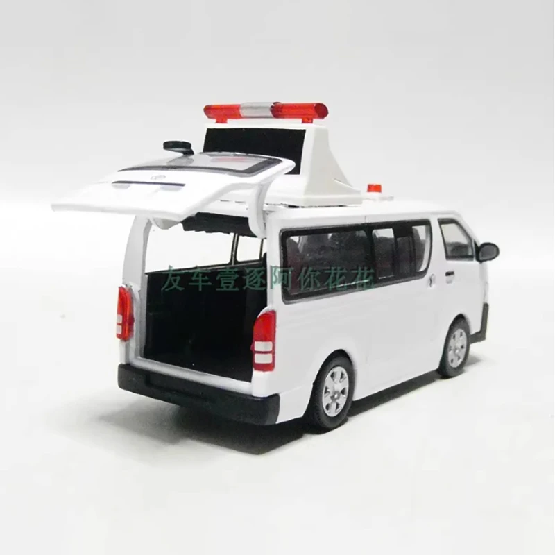 1/64 Scale Toyota Hiace Police Van Model 3 1/64 Scale Toyota Hiace Police Van Model - Image 3