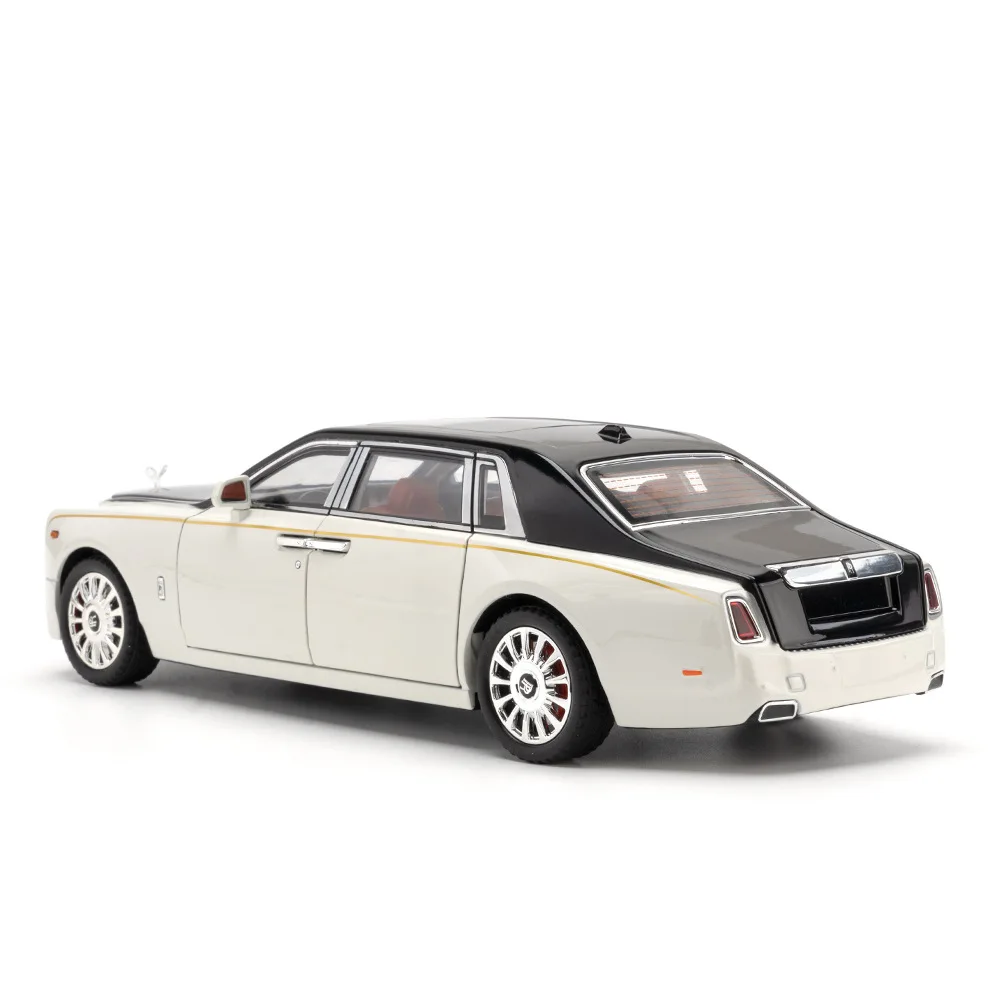 Rolls Royce Phantom 1:18 Scale Diecast Model 2 Rolls Royce Phantom 1:18 Scale Diecast Model - Image 2