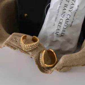 S1c70553d9e914904926b6279b20a75a4n