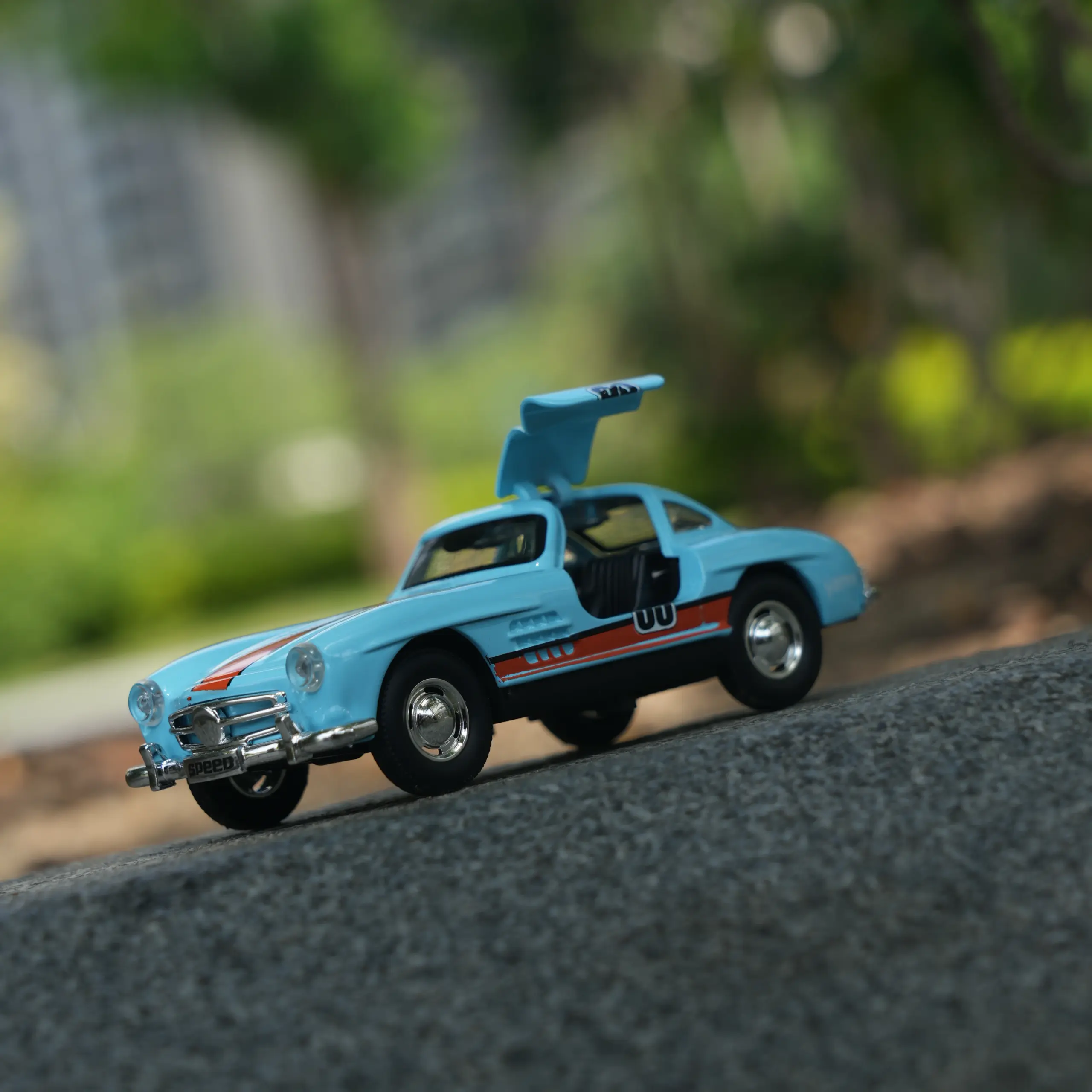 Vintage 1:36 Scale Retro Racing Car Model 6 Vintage 1:36 Scale Retro Racing Car Model - Image 6