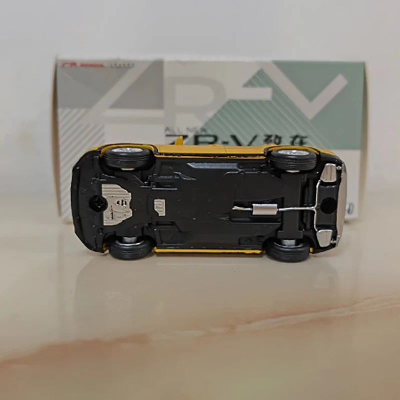 1/64 Scale Diecast SUV Model by WELLY 5 1/64 Scale Diecast SUV Model by WELLY - Image 5