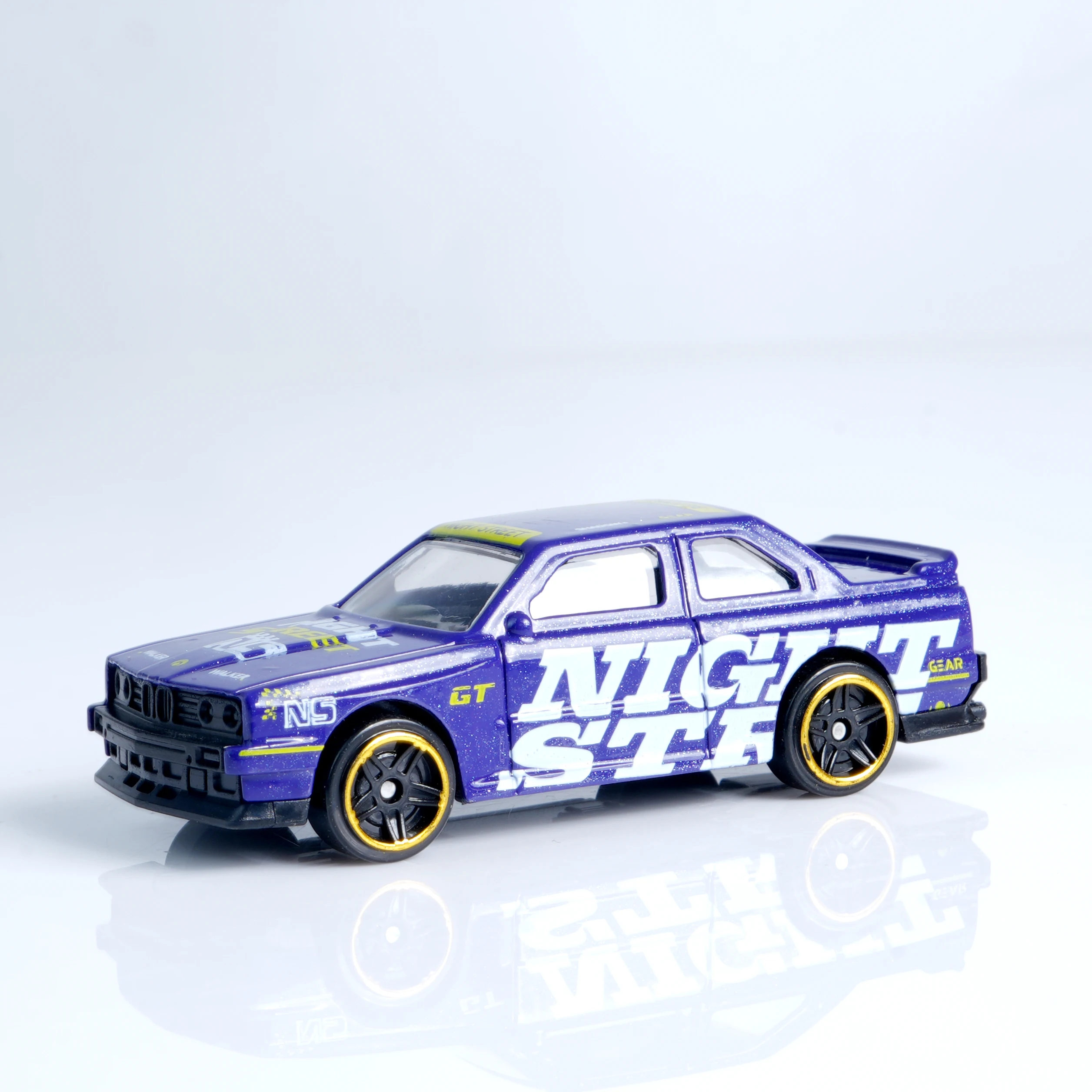 Purple 1:64 Die-Cast Street Racer Car 3 Purple 1:64 Die-Cast Street Racer Car - Image 3