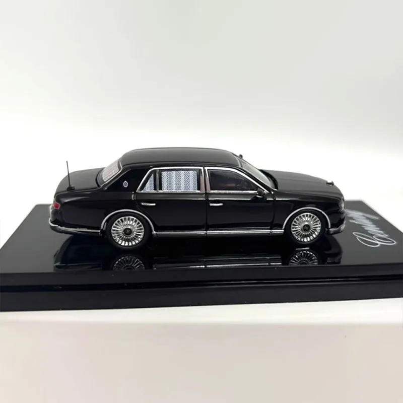 Diecast Alloy Luxury Sedan Model 1:64 Scale 4 Diecast Alloy Luxury Sedan Model 1:64 Scale - Image 4