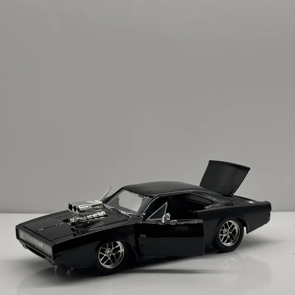 1:24 Dodge Charger RT 1970 Diecast Model 4 1:24 Dodge Charger RT 1970 Diecast Model - Image 4