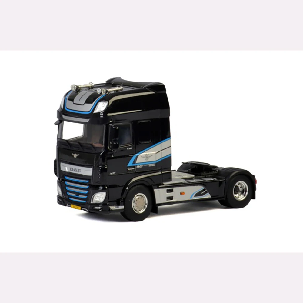 Miniature Daf XF MY2017 4x2 Model for Collectors 3 Miniature Daf XF MY2017 4x2 Model for Collectors - Image 3