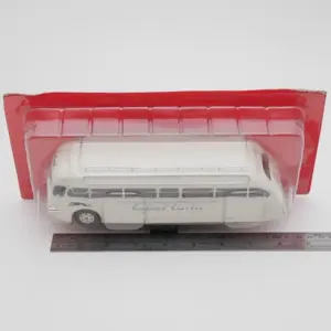 1937 Greyhound Super Coach Model Replica 10 S1df083dd277d4e93896bb9884a76e4a0P
