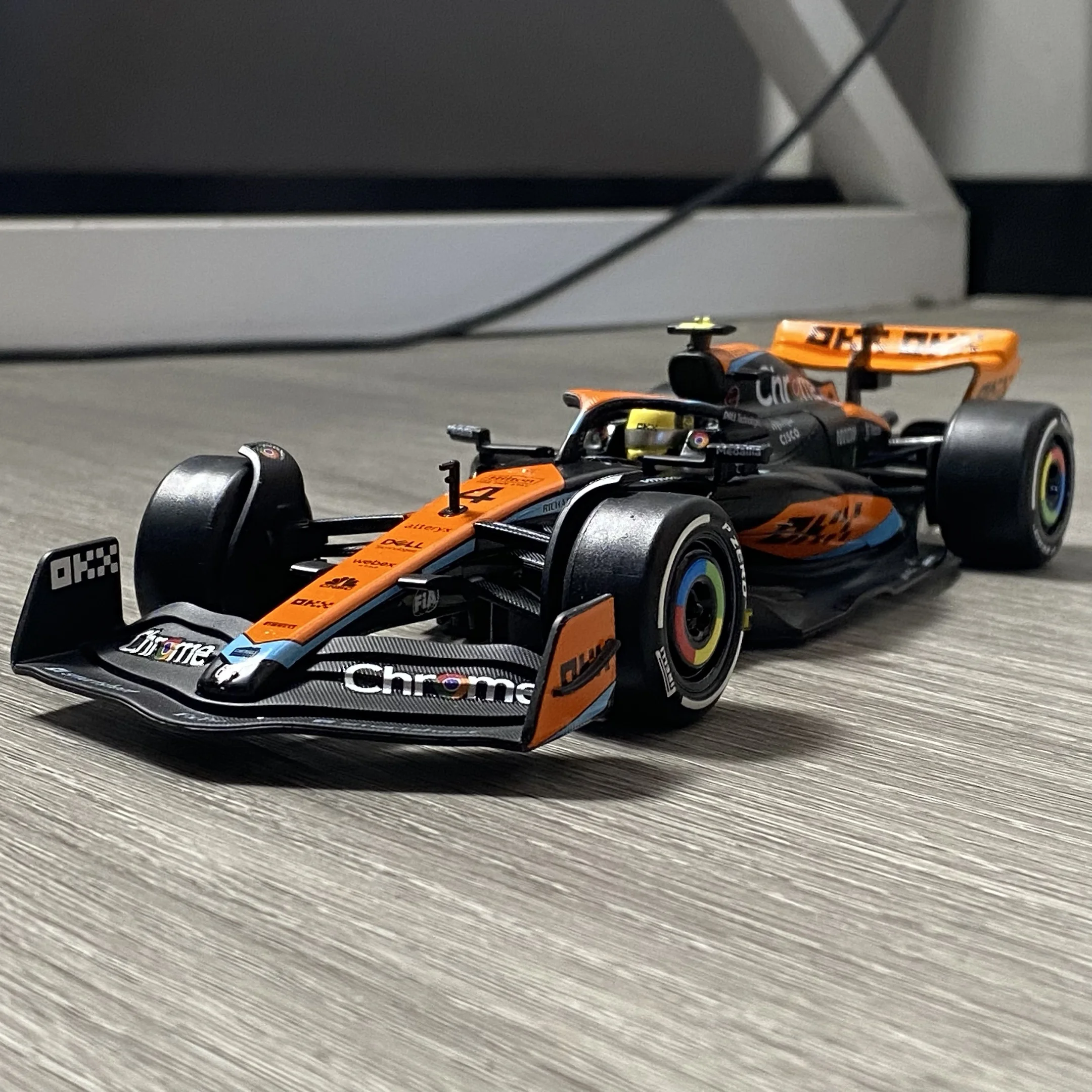 1:24 McLaren MCL60 F1 Diecast Model 3 1:24 McLaren MCL60 F1 Diecast Model - Image 3