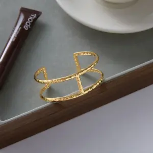 Minimalist Stainless Steel Skeleton Bracelet 10 S1e19638fdf4e4b5aa21bedd9e628c846D