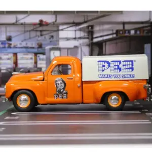 1950 Studebaker 2R Diecast Model in Orange 8 S1e2221117a6d445fb47408a2ca4ec6a6H