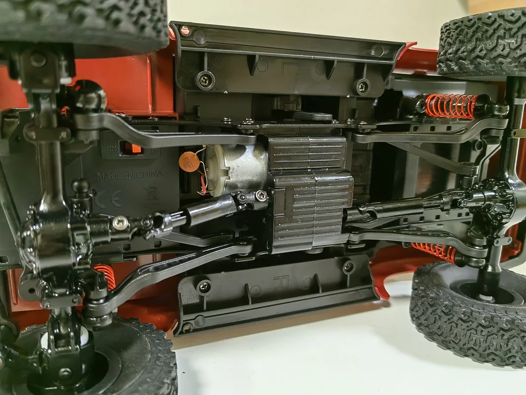 1:16 Scale RC Off-Road Truck with 260 Motor 6 1:16 Scale RC Off-Road Truck with 260 Motor - Image 6