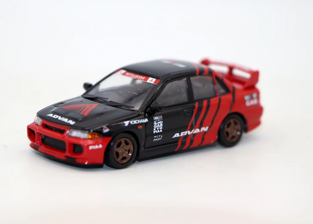 Detailed 1:64 Mitsubishi Lancer Evolution III diecast model 3 Detailed 1:64 Mitsubishi Lancer Evolution III diecast model - Image 3