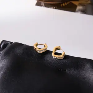 Elegant Stainless Steel Semi-Circular Clip Earrings 10 S1f70ee57e5f04ca5a9010864c999754d4