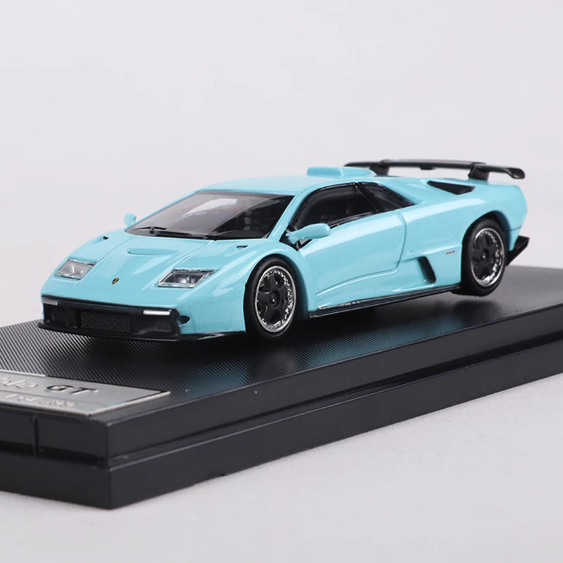 Vibrant Blue Lamborghini Diablo GT Model Car 7 Vibrant Blue Lamborghini Diablo GT Model Car - Image 7