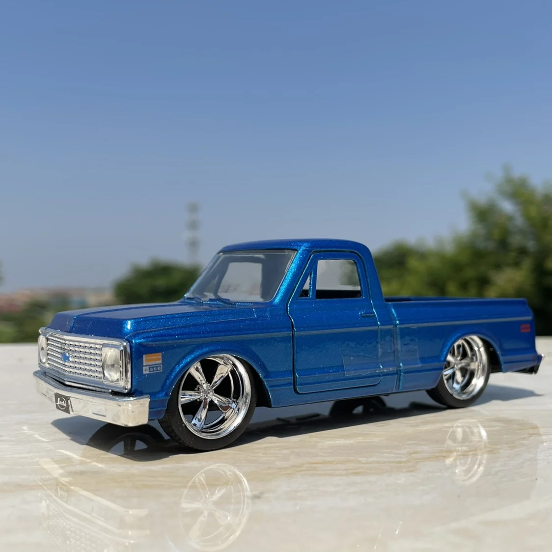 1:32 Chevrolet Pickup Truck Diecast Model 7 1:32 Chevrolet Pickup Truck Diecast Model - Image 7