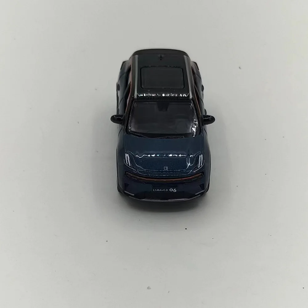 1:64 Scale Lynk & Co 06 Model Car 2 1:64 Scale Lynk & Co 06 Model Car - Image 2