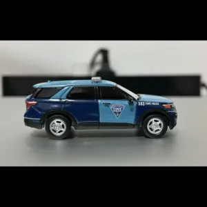 1:64 Scale Ford Police Explorer Model 7 S203d7a1bc17d4c7d96ef1cad9e7aa5a2J