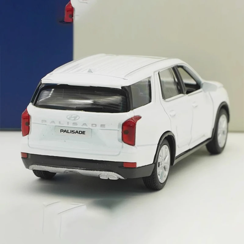 Hyundai Palisade Diecast Model 1:38 Scale 4 Hyundai Palisade Diecast Model 1:38 Scale - Image 4