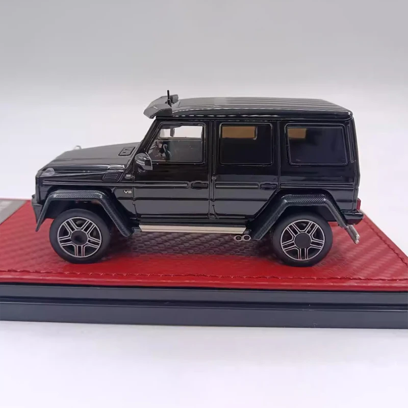 Diecast Alloy Model Car 1:43 Scale with 5 Colors 6 Diecast Alloy Model Car 1:43 Scale with 5 Colors - Image 6