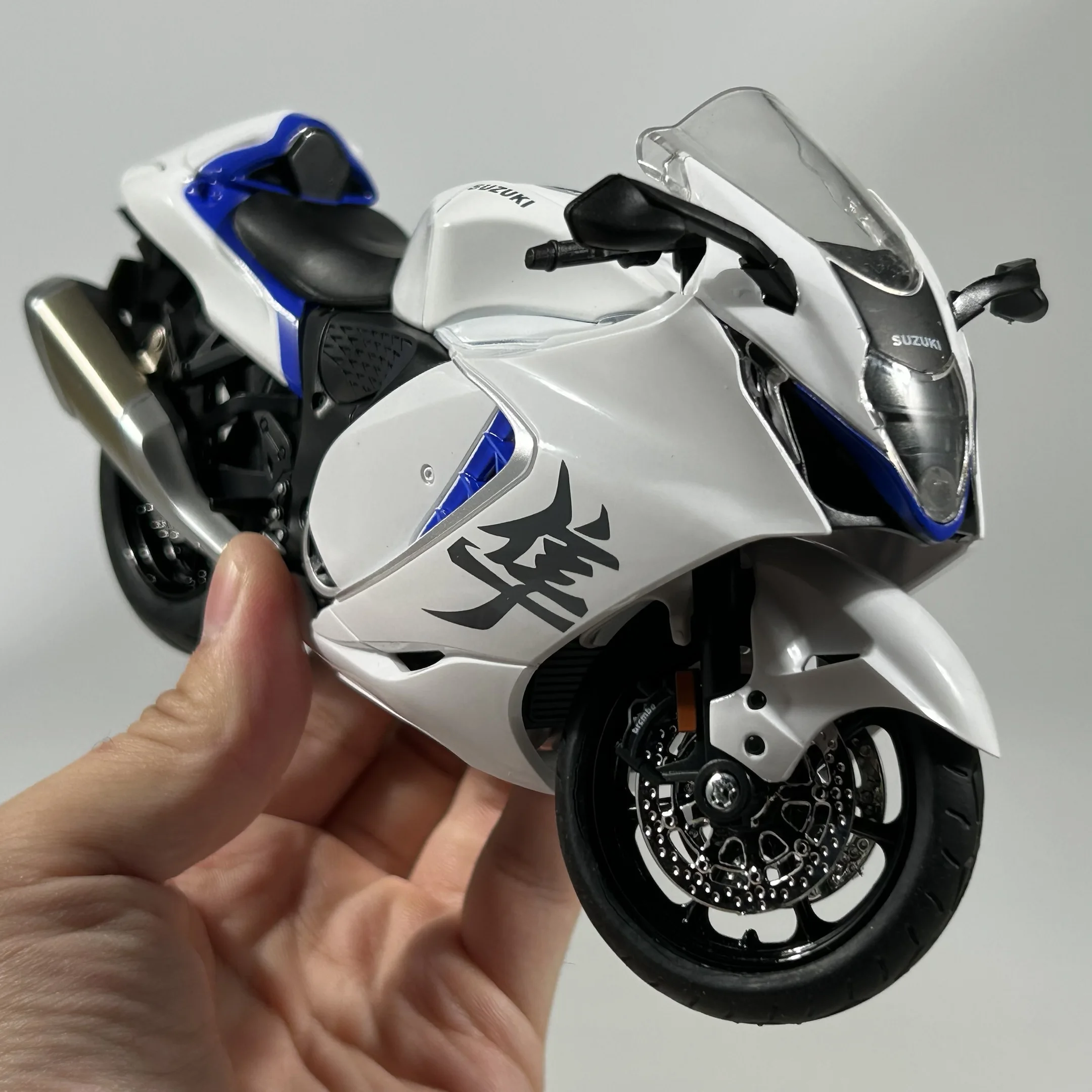 1:12 Scale Suzuki Hayabusa GSX1300R Model 3 1:12 Scale Suzuki Hayabusa GSX1300R Model - Image 3