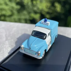 Vintage British Police Car Diecast Model 1:76 Scale 5 S229936542255484589f425cb729a90b1h