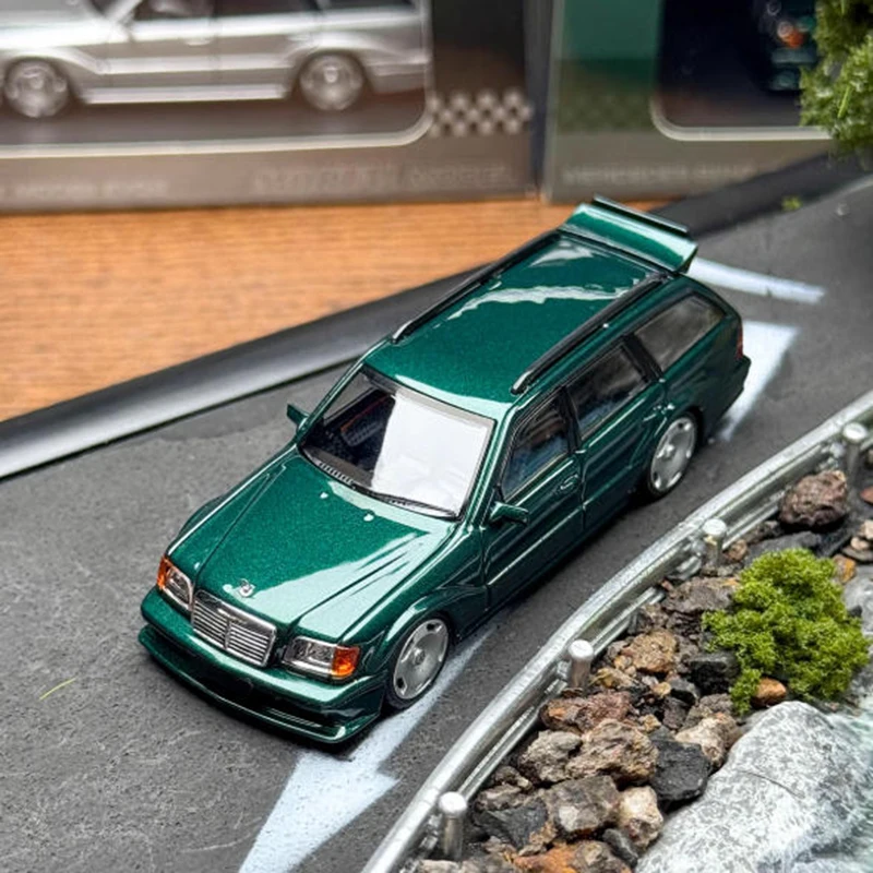 1/64 Scale Alloy Station Wagon Model 6 1/64 Scale Alloy Station Wagon Model - Image 6