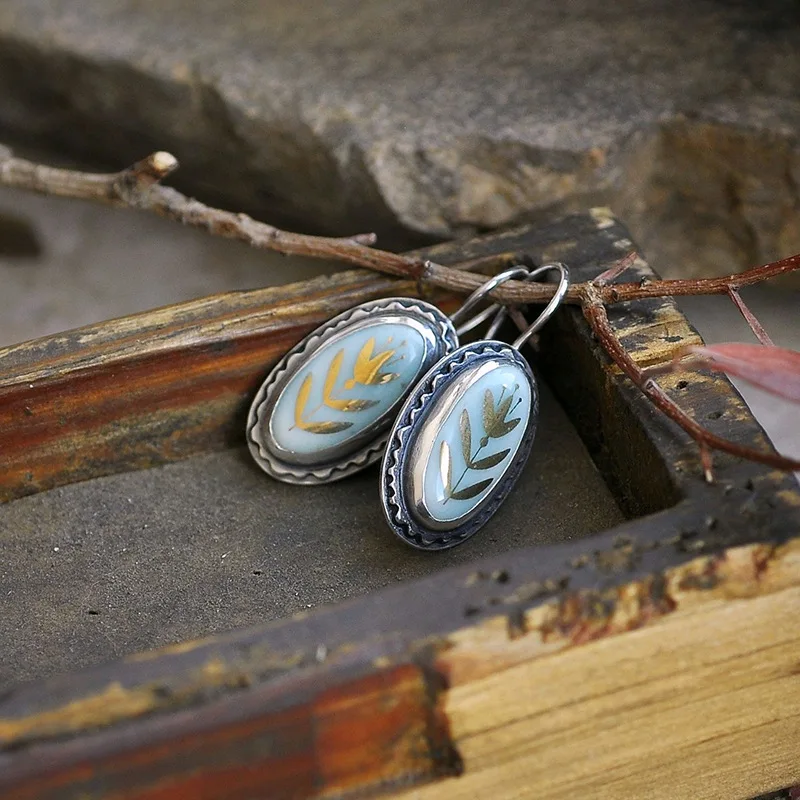 Vintage Floral Drop Earrings in Silver or Gold 3 Vintage Floral Drop Earrings in Silver or Gold - Image 3