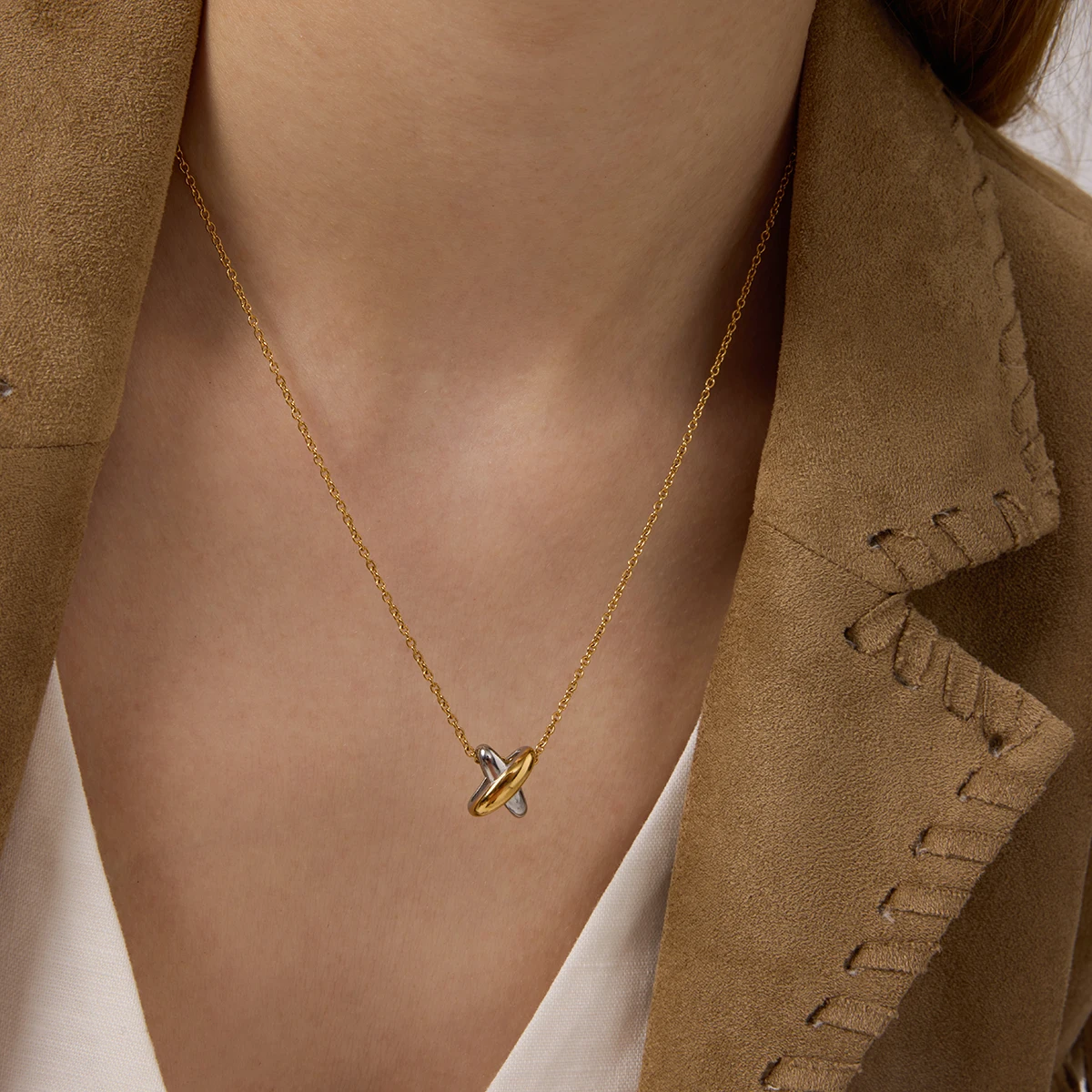 Minimalist Two-Tone Stainless Steel Necklace 2 Minimalist Two-Tone Stainless Steel Necklace - Image 2