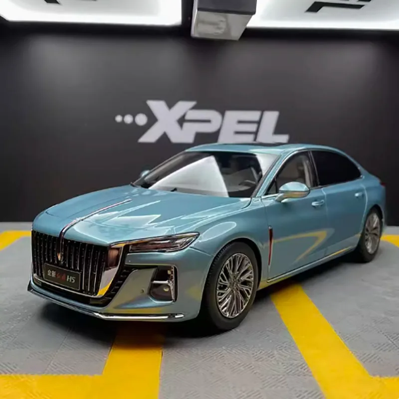 1:18 Scale 2023 Hongqi H5 Model Car 3 1:18 Scale 2023 Hongqi H5 Model Car - Image 3