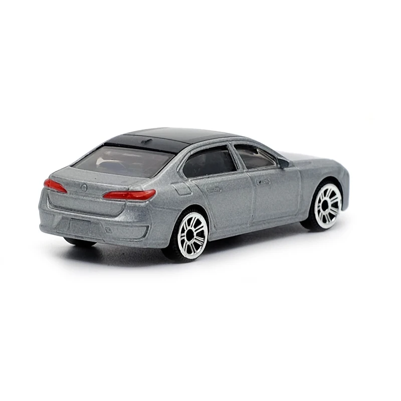 BMW i7 1/64 Diecast Model Car in Blue or Gray 5 BMW i7 1/64 Diecast Model Car in Blue or Gray - Image 5