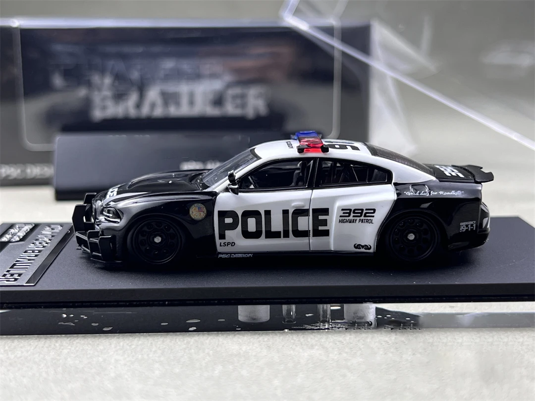 Realistic Miniature Police Cruiser Model 5 Realistic Miniature Police Cruiser Model - Image 5
