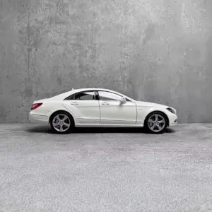 Mercedes-Benz CLS 1:18 Scale Model White 8 S2598cd0003d5469e9c81cecb40889069J