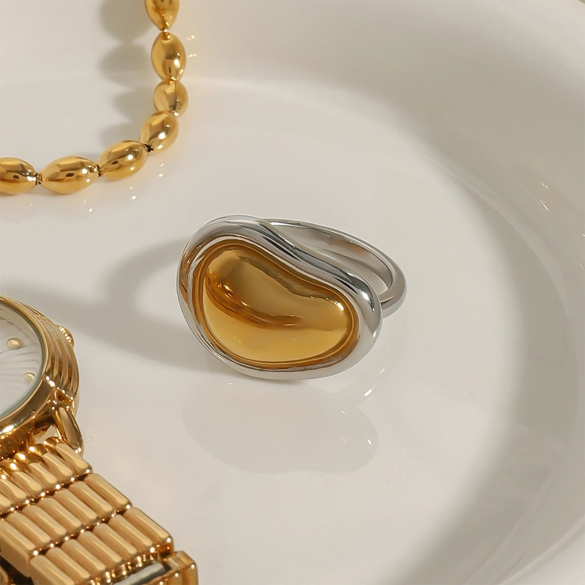 Stainless Steel Heart-Shaped Gold Ring 4 Stainless Steel Heart-Shaped Gold Ring - Image 4