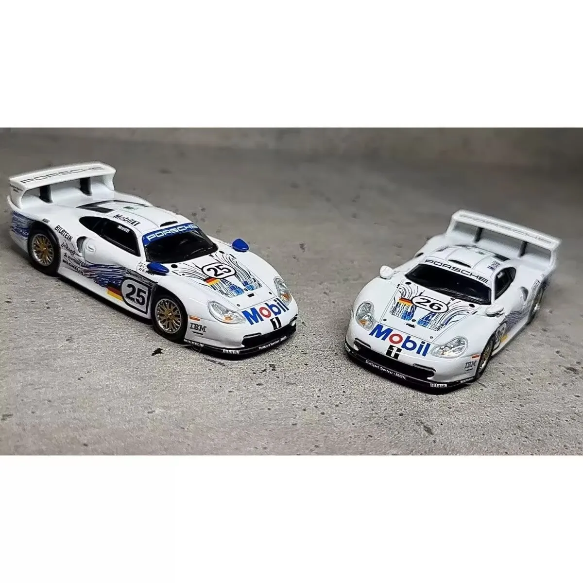 Porsche 911 GT1 1997 Diecast Model Set 5 Porsche 911 GT1 1997 Diecast Model Set - Image 5