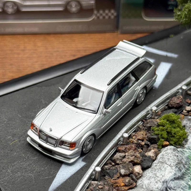 1/64 Scale Alloy Station Wagon Model 5 1/64 Scale Alloy Station Wagon Model - Image 5