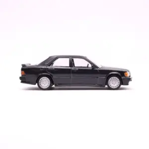 Mercedes-Benz 190E 2.3 1:43 Scale Model Car 9 S26d3de7c650d475e8d2c76f3df9a995cm