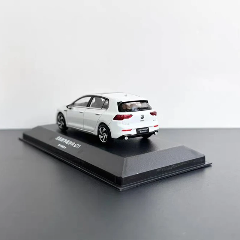 Volkswagen Golf GTI 1:43 Diecast Model in Alloy 4 Volkswagen Golf GTI 1:43 Diecast Model in Alloy - Image 4