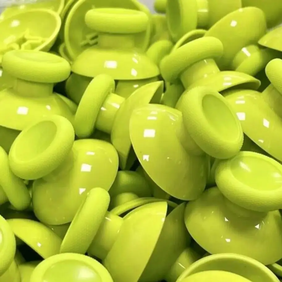 Vibrant Xbox Controller Thumb Grip Replacement 3 Vibrant Xbox Controller Thumb Grip Replacement - Image 3