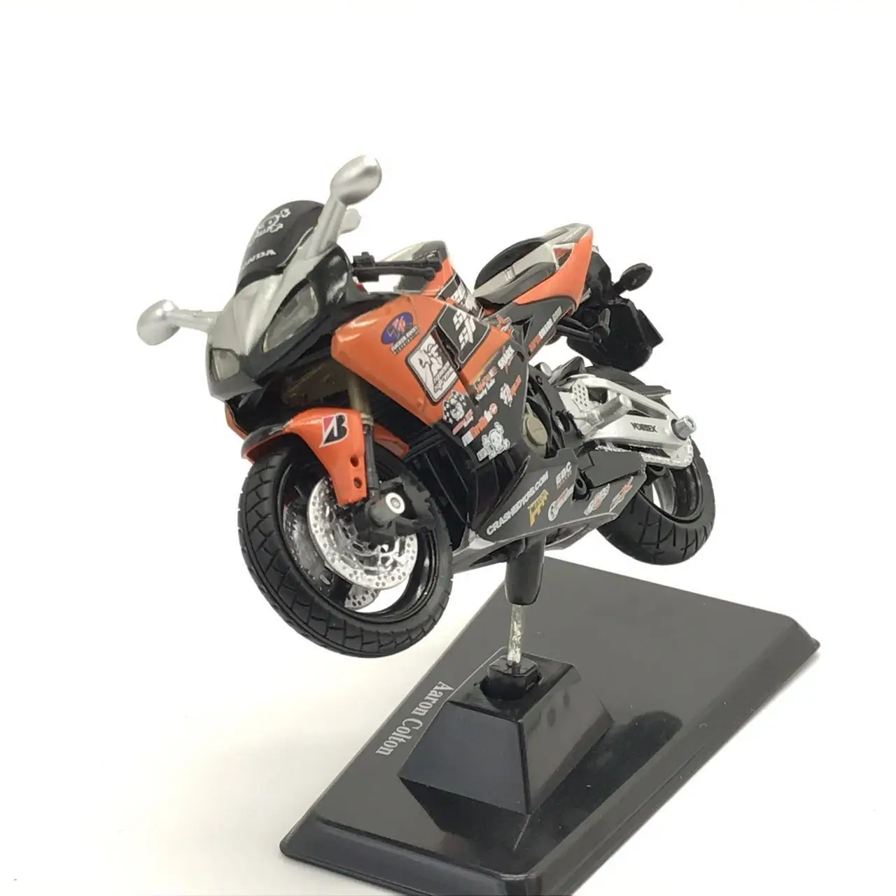 Detailed 1:18 Scale Honda CBR600RR Model 5 Detailed 1:18 Scale Honda CBR600RR Model - Image 5