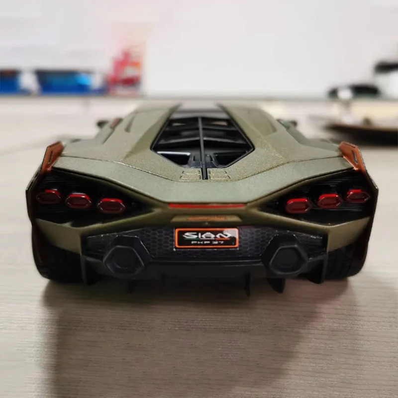 Lamborghini Sian FKP37 1:18 Diecast Model 3 Lamborghini Sian FKP37 1:18 Diecast Model - Image 3