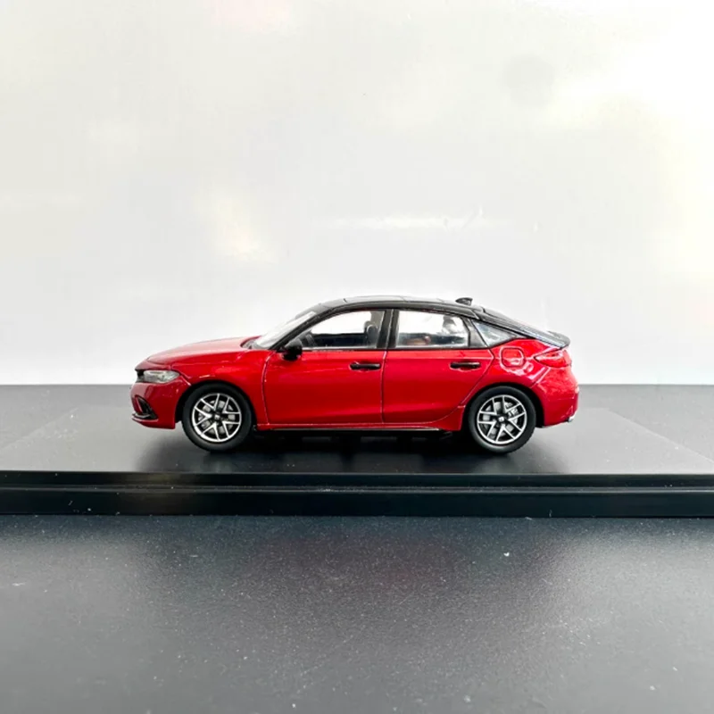 Red Dongfeng Civic 2023 Diecast Model 1:43 Scale 3 Red Dongfeng Civic 2023 Diecast Model 1:43 Scale - Image 3