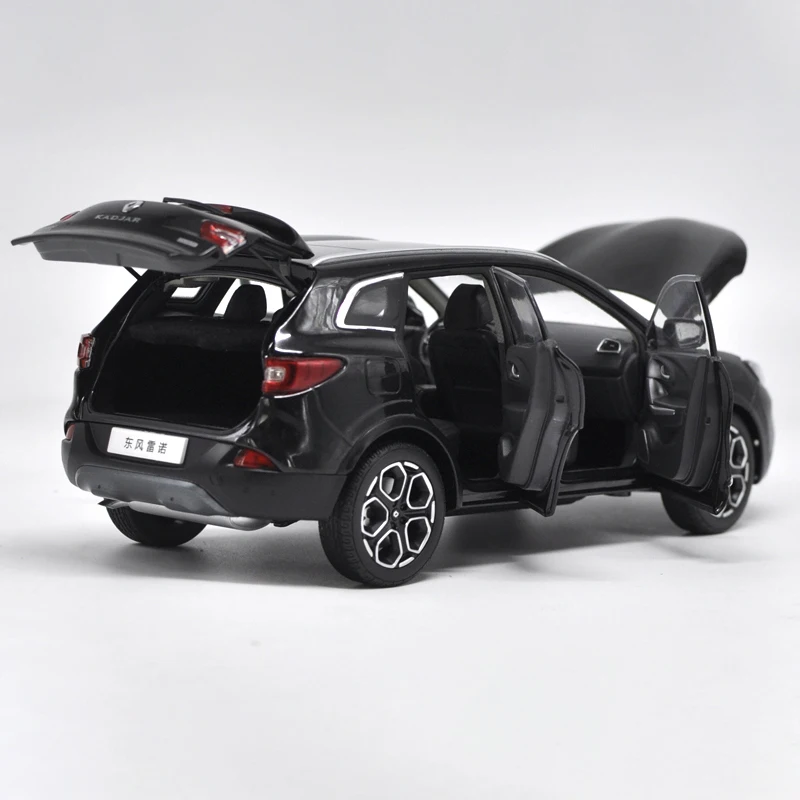 Renault Kadjar 1:18 Scale Diecast Model 6 Renault Kadjar 1:18 Scale Diecast Model - Image 6