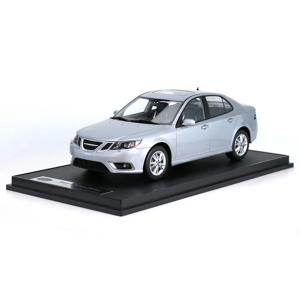 Saab 9-3 Resin Model 1:18 Scale Collection 2 Saab 9-3 Resin Model 1:18 Scale Collection - Image 2
