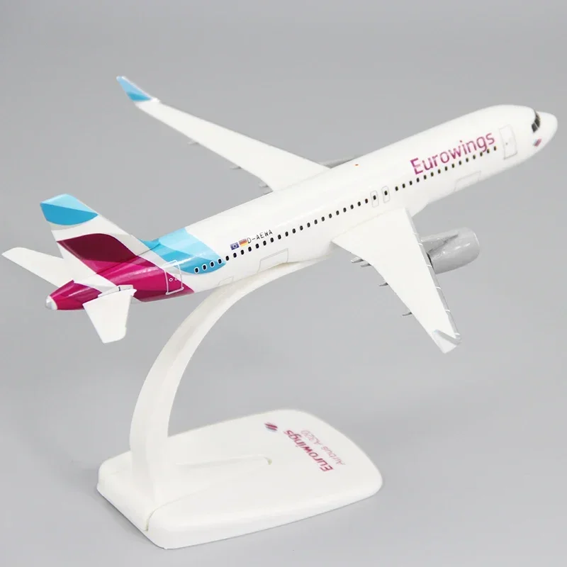 Eurowings Airbus A320 1:200 Collector Model 3 Eurowings Airbus A320 1:200 Collector Model - Image 3